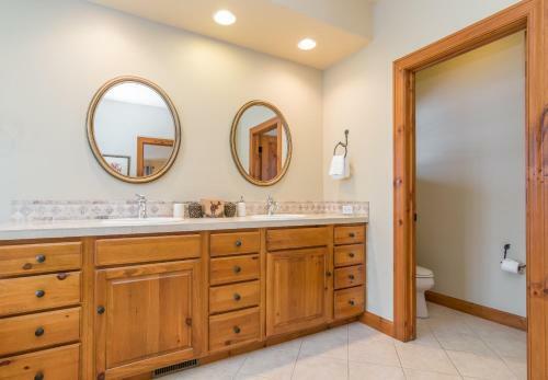 1054 Gold Dust Dr Edwards Home