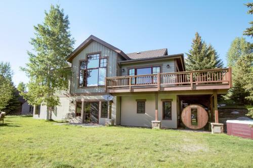 1054 Gold Dust Dr Edwards Home