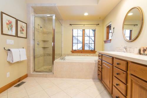 1054 Gold Dust Dr Edwards Home