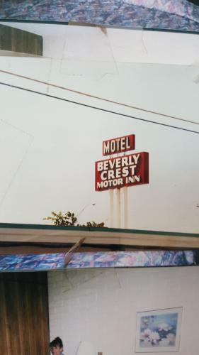 Beverly Crest Motor Inn