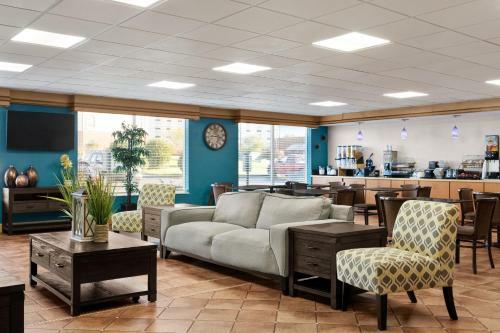 Hotel Baymont By Wyndham Elizabethtown