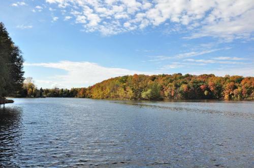 Plymouth Rock Camping Resort Park Model 20