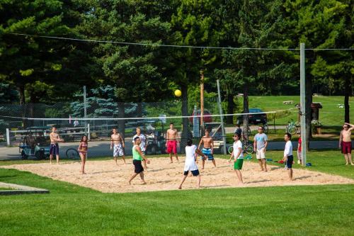 Plymouth Rock Camping Resort Deluxe Cabin 12