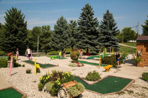 Plymouth Rock Camping Resort Deluxe Cabin 18
