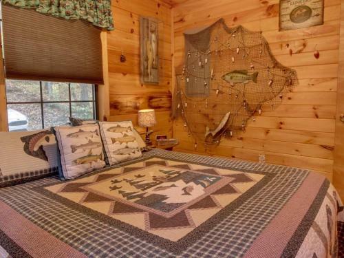 Tree Song Mountain Creek Cabin