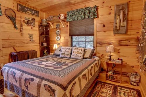 Tree Song Mountain Creek Cabin