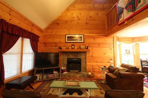 Laughing Bear Cabin