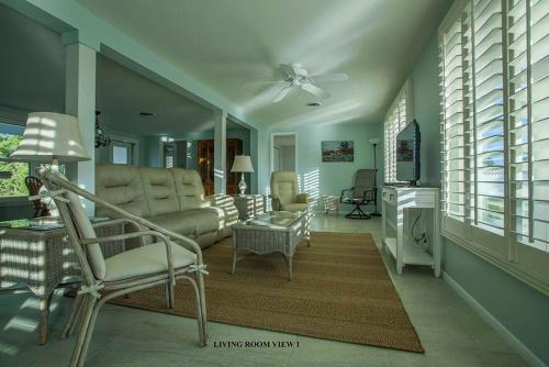 1145 Little Court