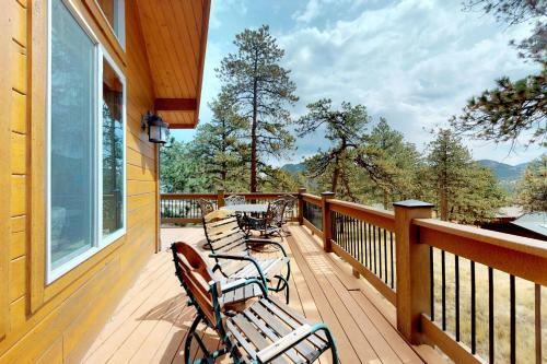 Twin Pines Cabin