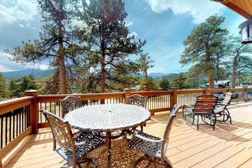 Twin Pines Cabin