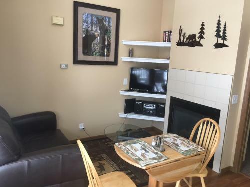 Lodge Riverview Pines
