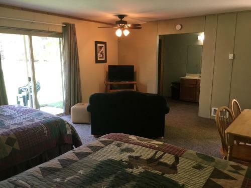 Lodge Riverview Pines
