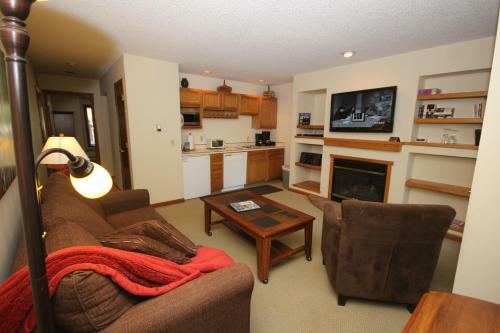 Hotel Boulder Brook On Fall River
