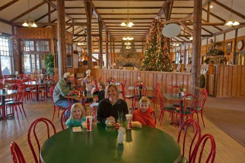 Hotel Ymca Of The Rockies