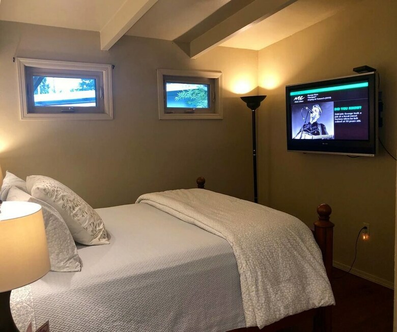 Bailey Lane~2.5 Miles To Autzen Stadium~sleeps 4