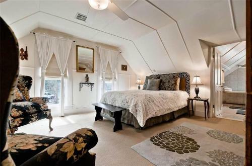 66 Center St Bed And Breakfast Eureka Springs