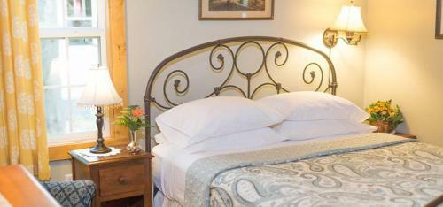 Posada Thorp House Inn & Cottages