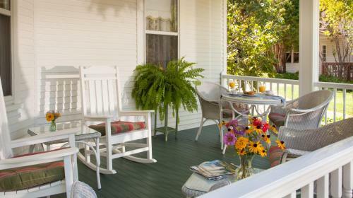 Posada Thorp House Inn & Cottages