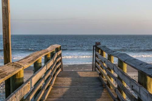 East Ashley Avenue 1414 - Trade Winds Home