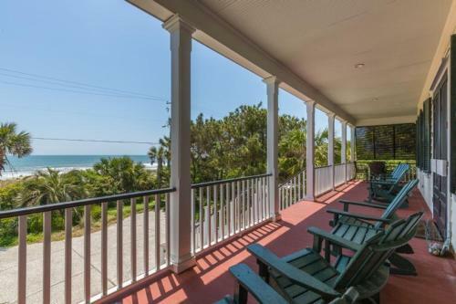 East Ashley Avenue 1414 - Trade Winds Home