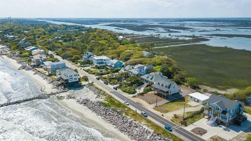 East Ashley Avenue 1414 - Trade Winds Home