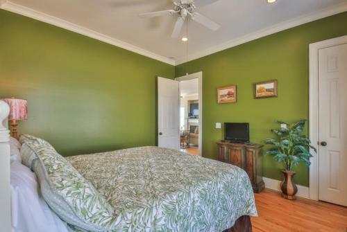 East Ashley Avenue 1709 - Paradise Weiss Home