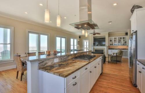 East Ashley Avenue 1709 - Paradise Weiss Home
