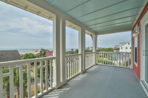 West Ashley Avenue 0420 - Sandy Bottoms Home