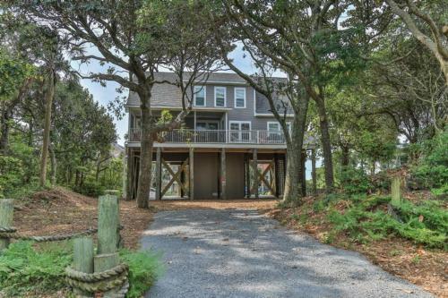 West Ashley Avenue 0420 - Sandy Bottoms Home