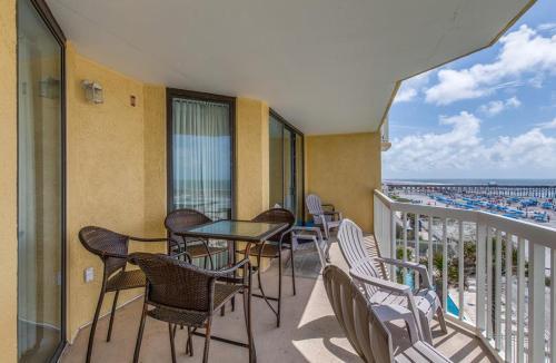 Apartamento Chas. Oceanfront 305 - Top Shelf Condo