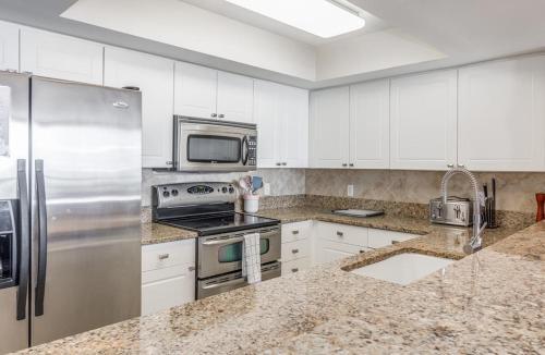 Apartamento Chas. Oceanfront 305 - Top Shelf Condo