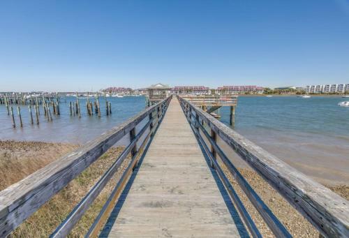Water's Edge 088 - My Blue Heaven Home