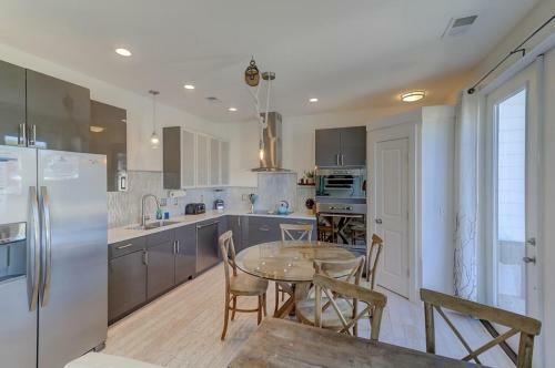 125-b East Ashley Townhouse