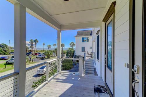 125-b East Ashley Townhouse