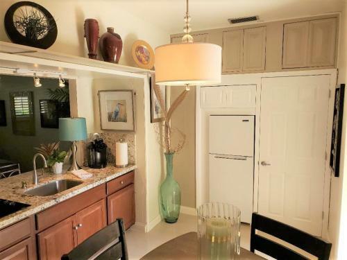 Apartamento Tropical Studio With Private Kitchen And Bath