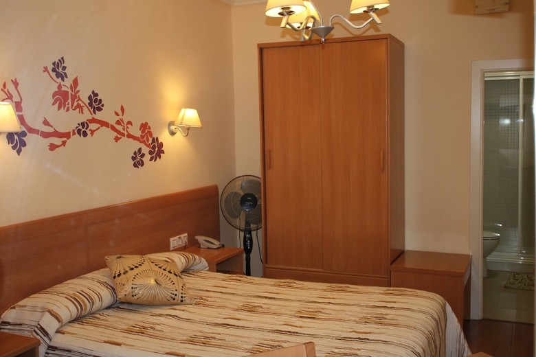 Hostal Madrid Gran V�a Lxiii