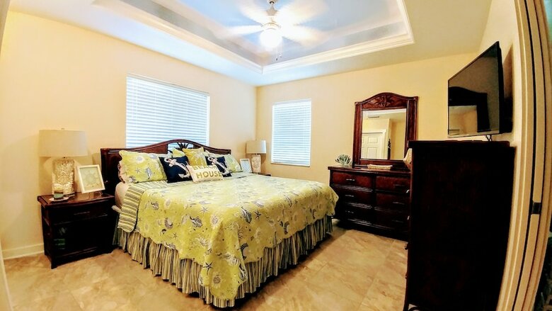 Blue Starfish Estate - Three Bedroom Home