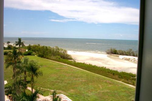 Estero Beach & Tennis #506a Apartment