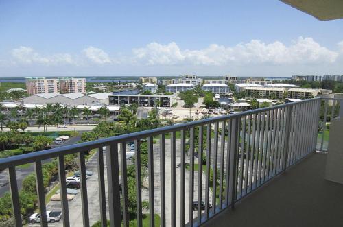 Estero Beach & Tennis #1108a Apartment