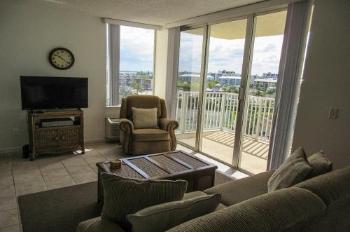 Estero Beach & Tennis 608b Apartment