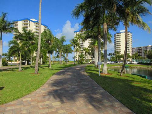 Estero Beach & Tennis #503c Apartment