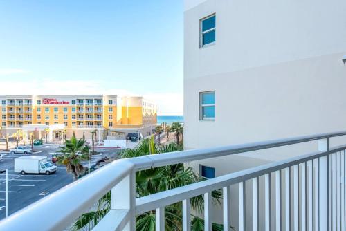Apartamento Waterscape 425-a Oka Condo