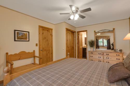 Apartamento Two Bedroom 215 At Woodbridge