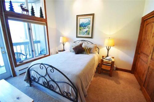 Cross Creek 203 (condo)