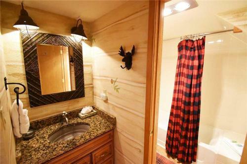 Cross Creek 203 (condo)