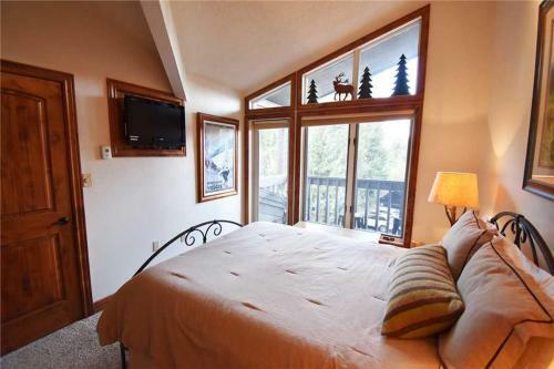 Cross Creek 203 (condo)