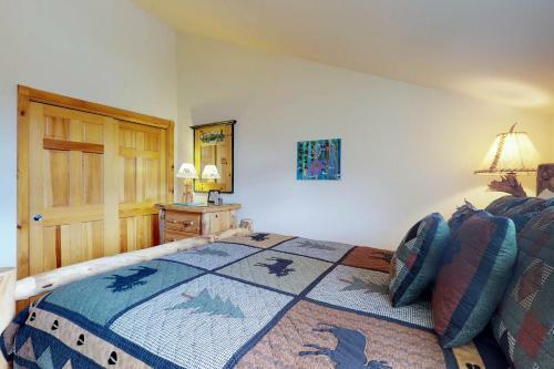 Water Dance Lakeside