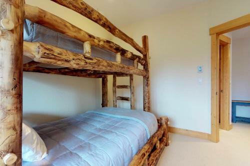 Water Dance Lakeside