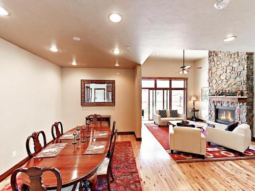 Apartamento 118 Ave 1 Frisco Condo