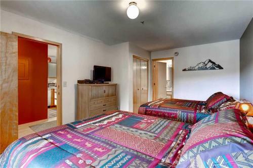 Apartamento Two-bedroom - Woodbridge Inn 302